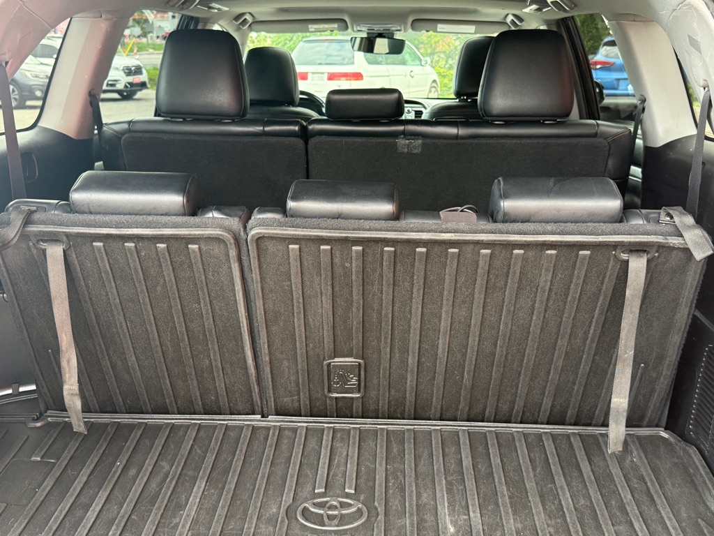 Photo 22 of this TOYOTA HIGHLANDER
