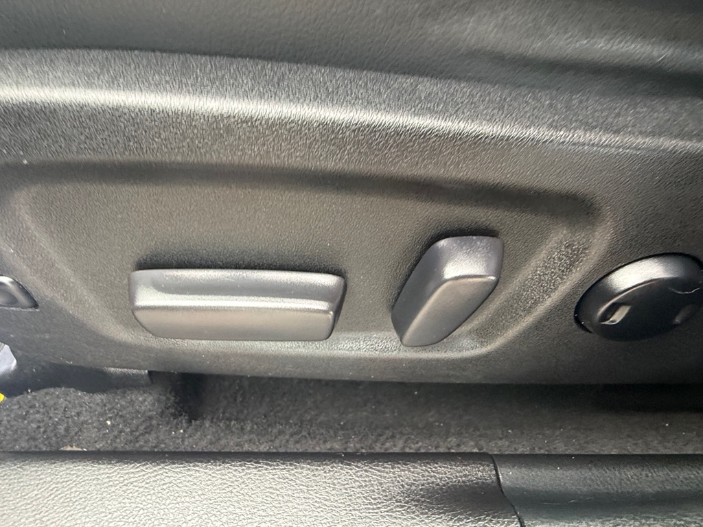 Photo 54 of this TOYOTA HIGHLANDER