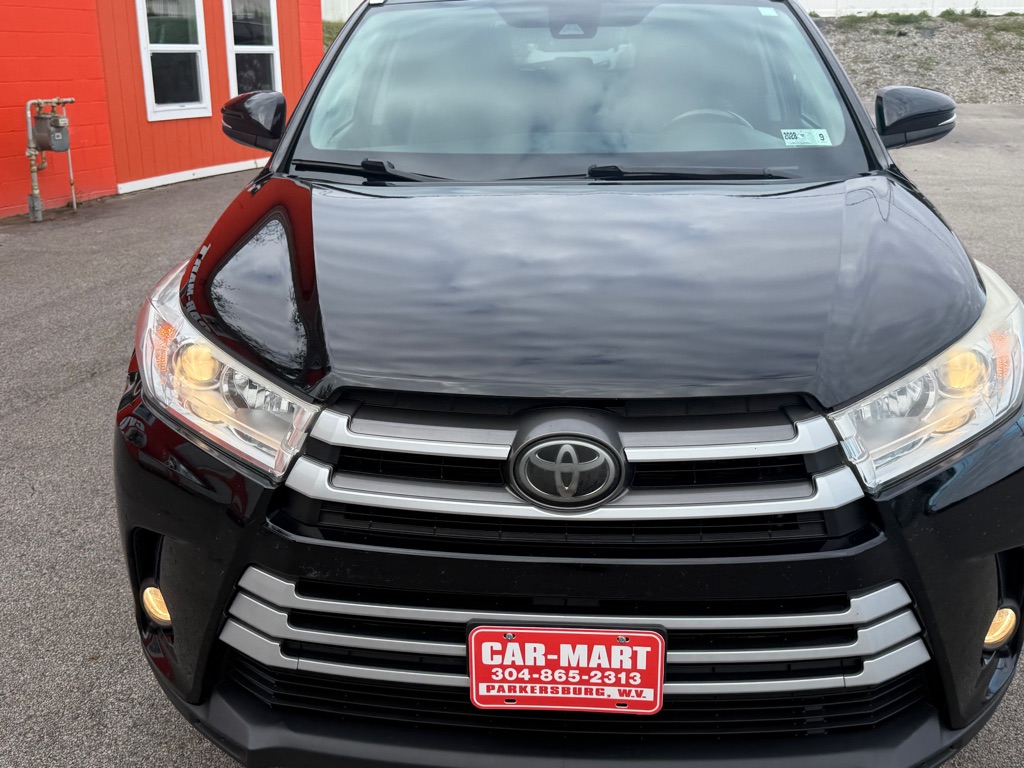 Photo 32 of this TOYOTA HIGHLANDER