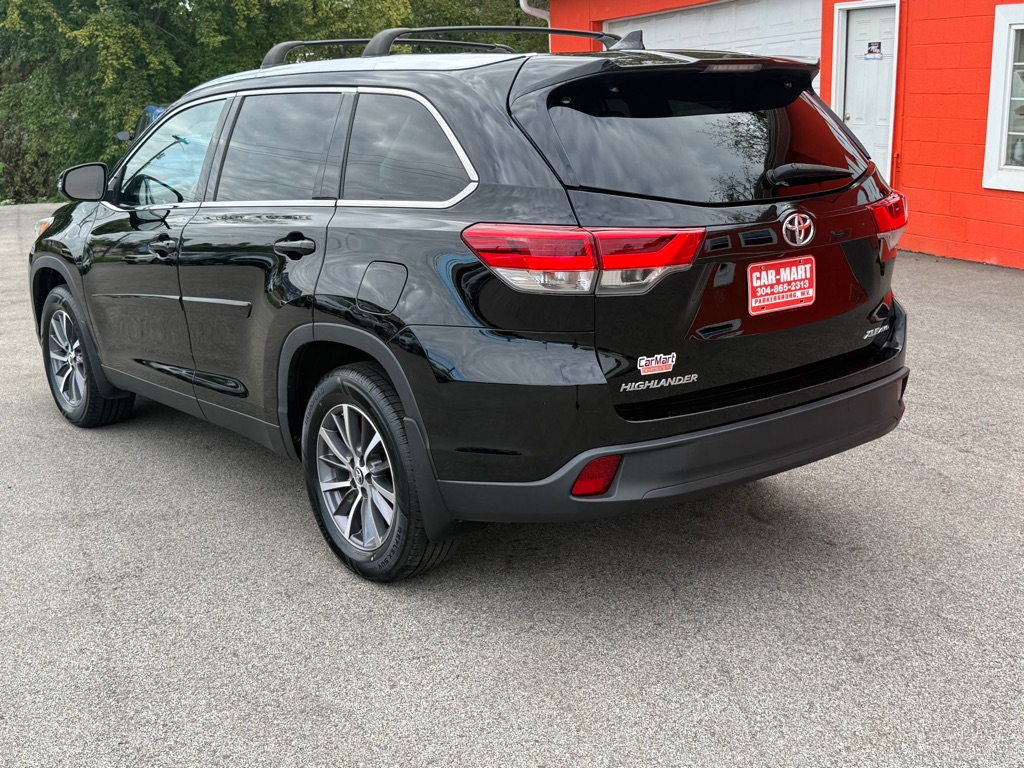 Photo 26 of this TOYOTA HIGHLANDER