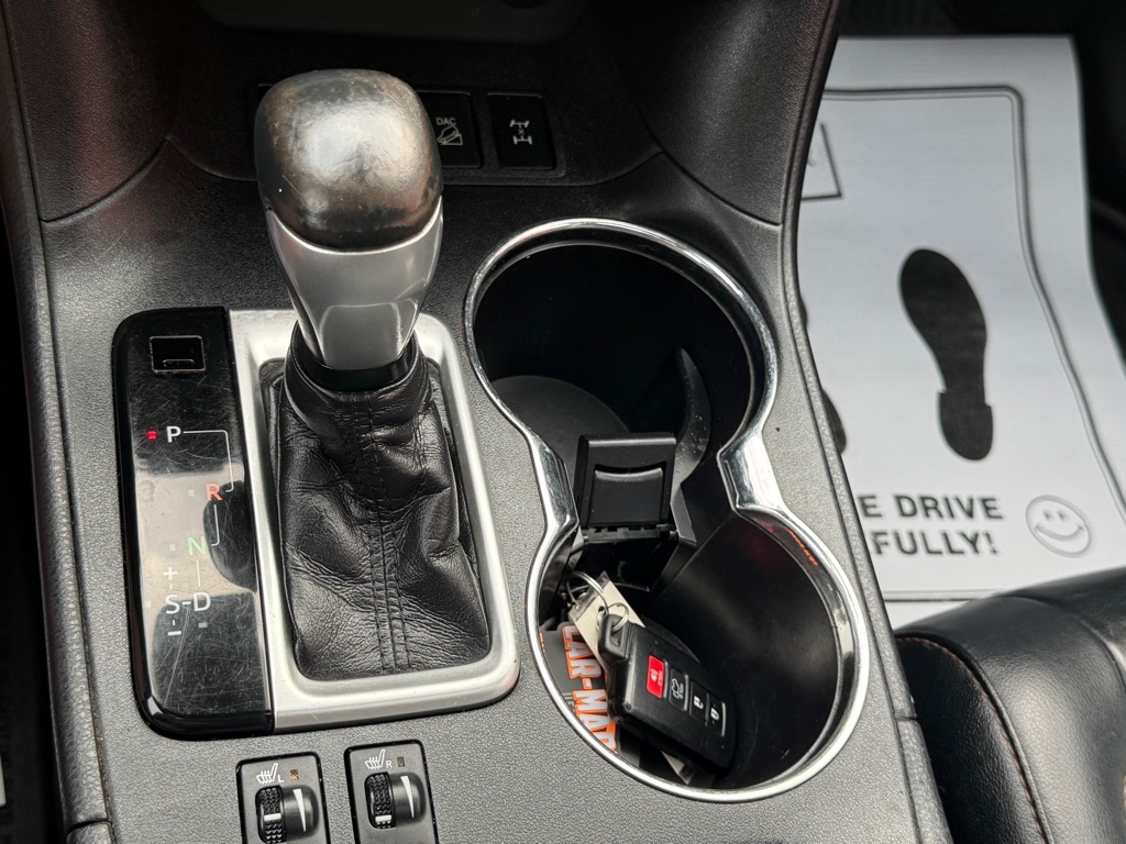 Photo 64 of this TOYOTA HIGHLANDER