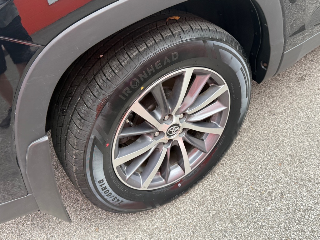 Photo 41 of this TOYOTA HIGHLANDER