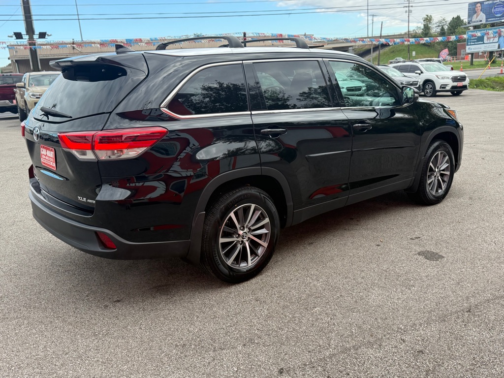 Photo 28 of this TOYOTA HIGHLANDER