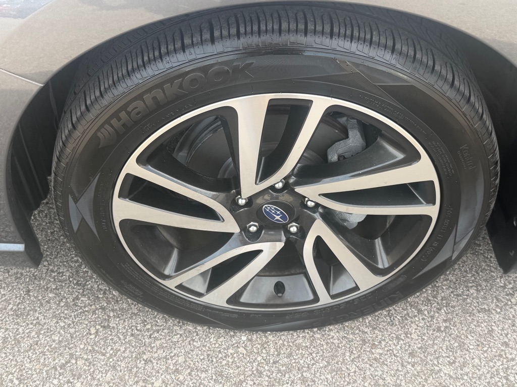 Photo 14 of this SUBARU LEGACY