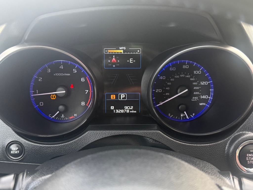 Photo 33 of this SUBARU LEGACY