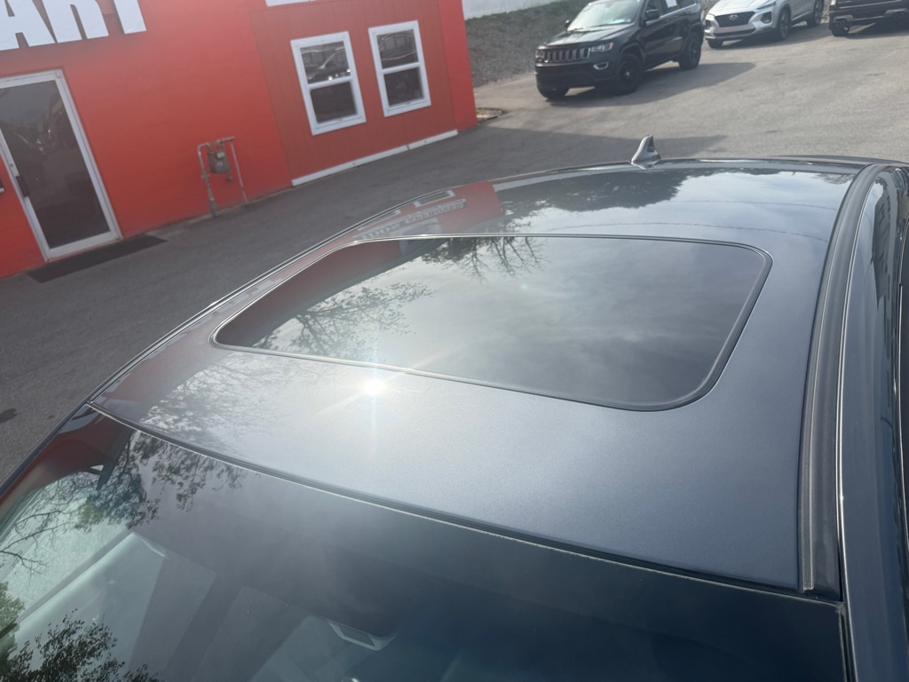 Photo 11 of this SUBARU LEGACY