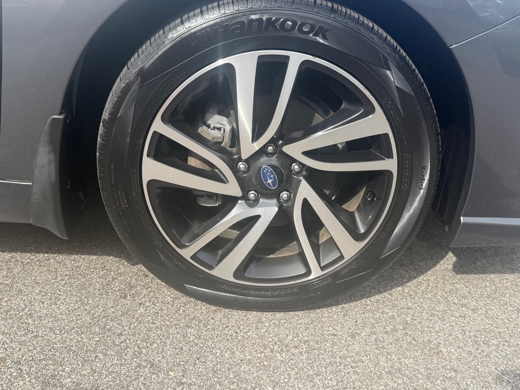 Photo 17 of this SUBARU LEGACY