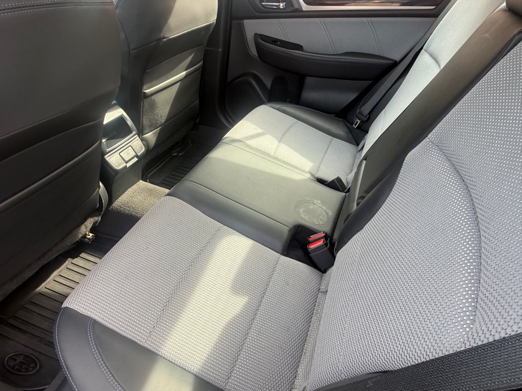 Photo 25 of this SUBARU LEGACY