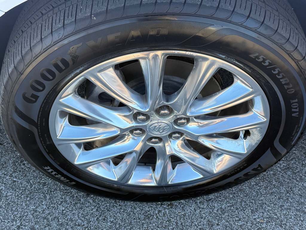 Photo 15 of this BUICK ENCLAVE