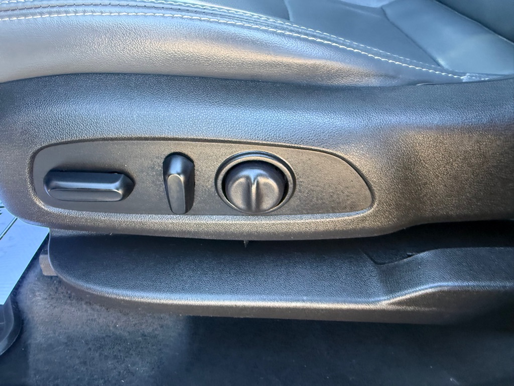 Photo 31 of this BUICK ENCLAVE
