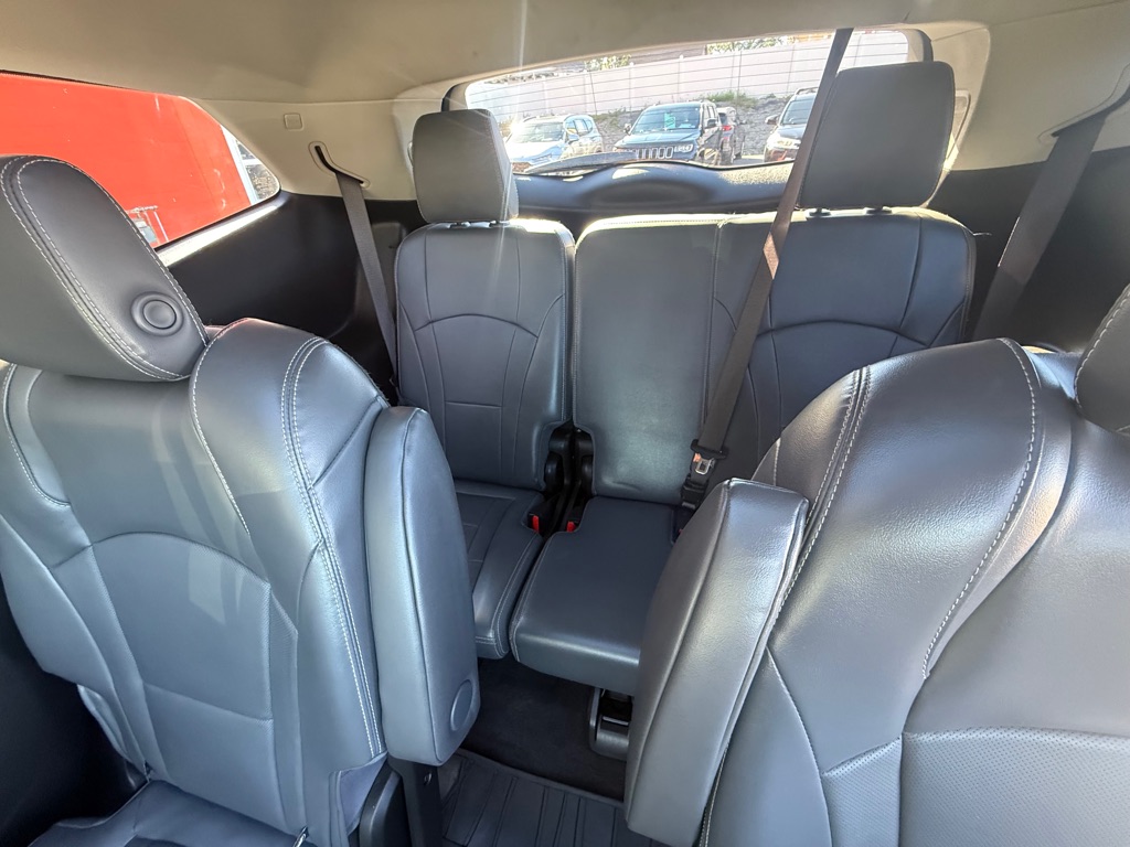Photo 27 of this BUICK ENCLAVE