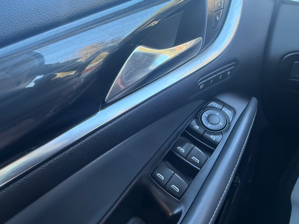 Photo 32 of this BUICK ENCLAVE