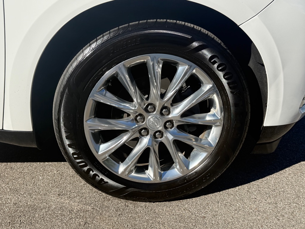 Photo 18 of this BUICK ENCLAVE