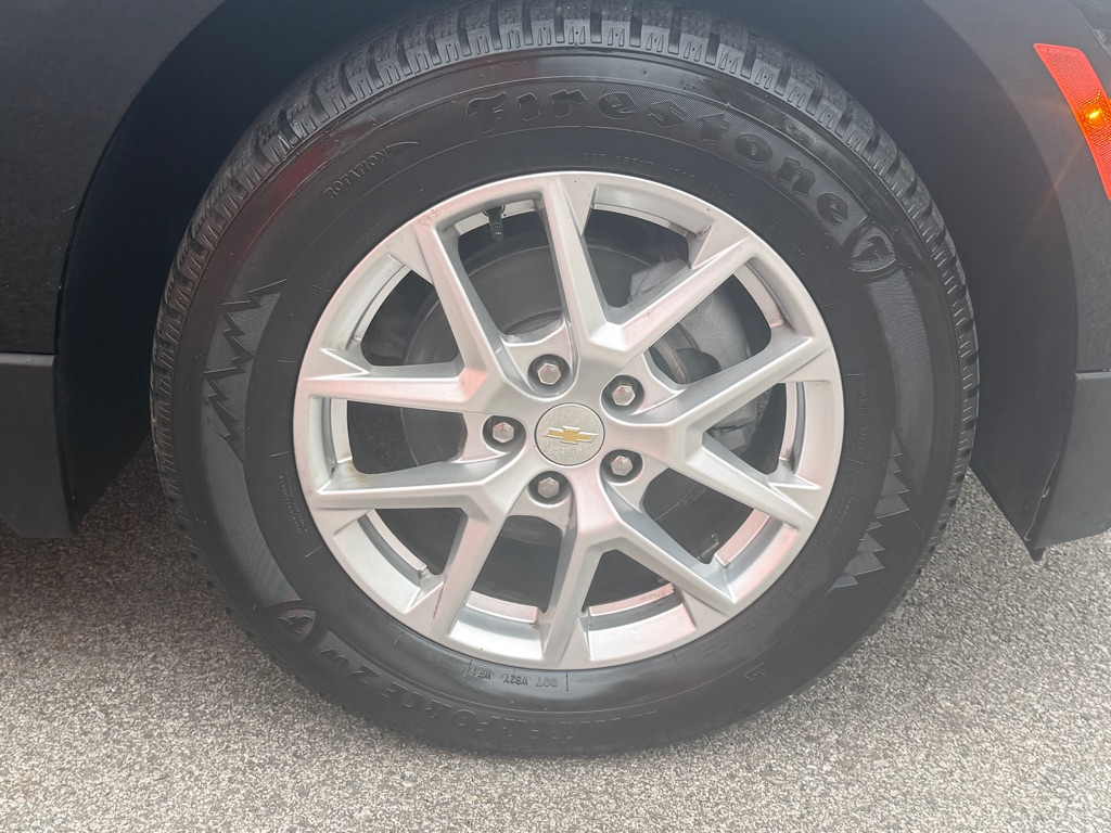 Photo 15 of this CHEVROLET EQUINOX