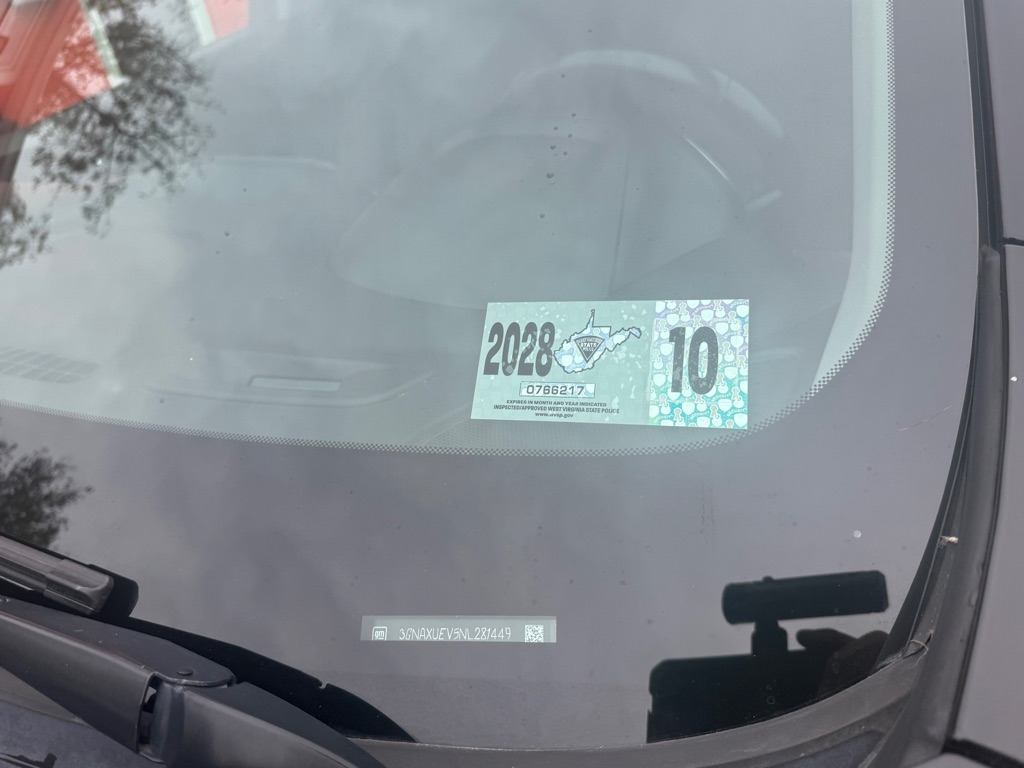 Photo 11 of this CHEVROLET EQUINOX