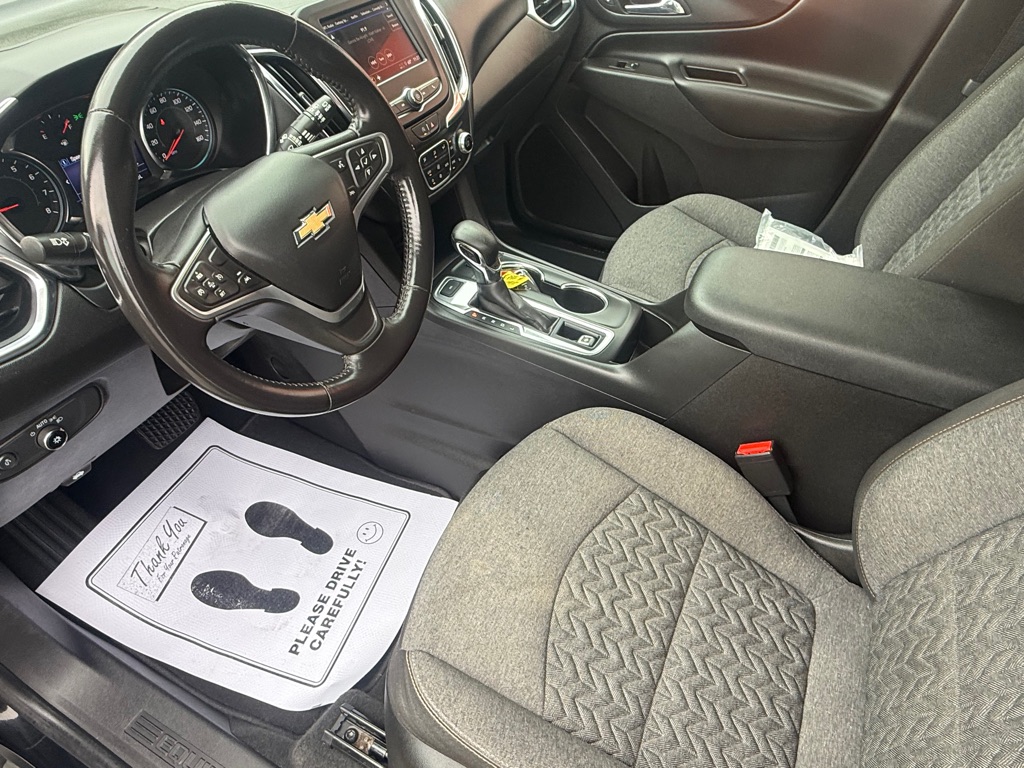 Photo 26 of this CHEVROLET EQUINOX