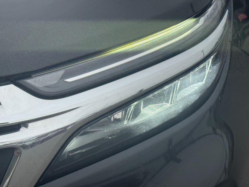 Photo 13 of this CHEVROLET EQUINOX