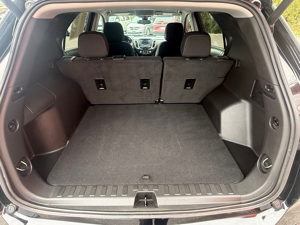 Photo 19 of this CHEVROLET EQUINOX