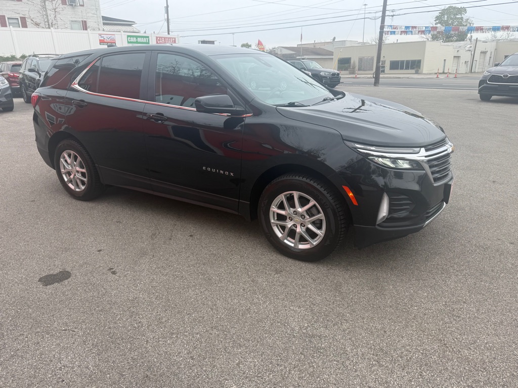 Photo 8 of this CHEVROLET EQUINOX