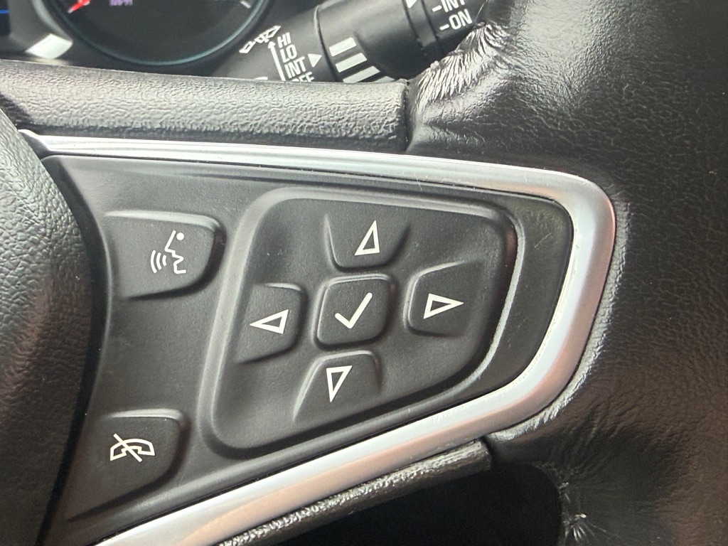 Photo 30 of this CHEVROLET EQUINOX