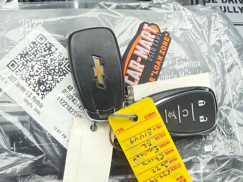 Photo 38 of this CHEVROLET EQUINOX