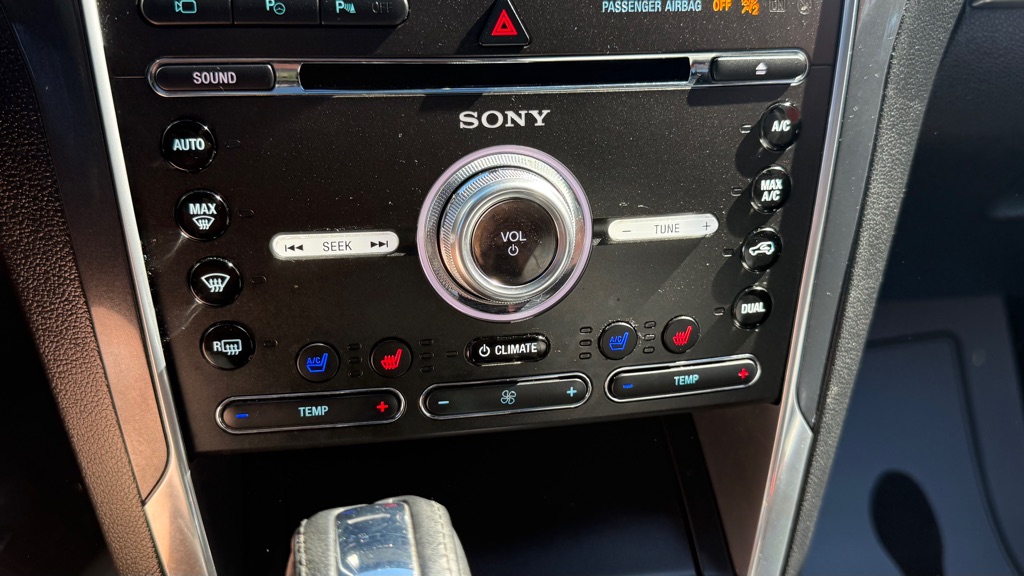 Photo 41 of this FORD EXPLORER