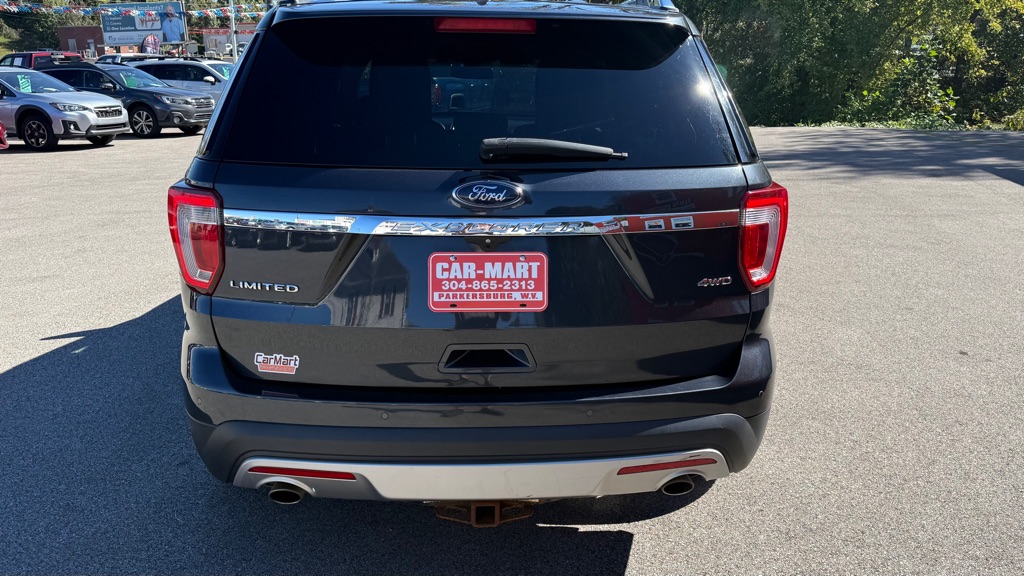 Photo 5 of this FORD EXPLORER