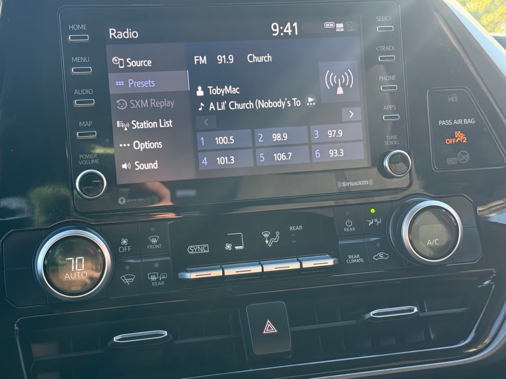 Photo 37 of this TOYOTA HIGHLANDER