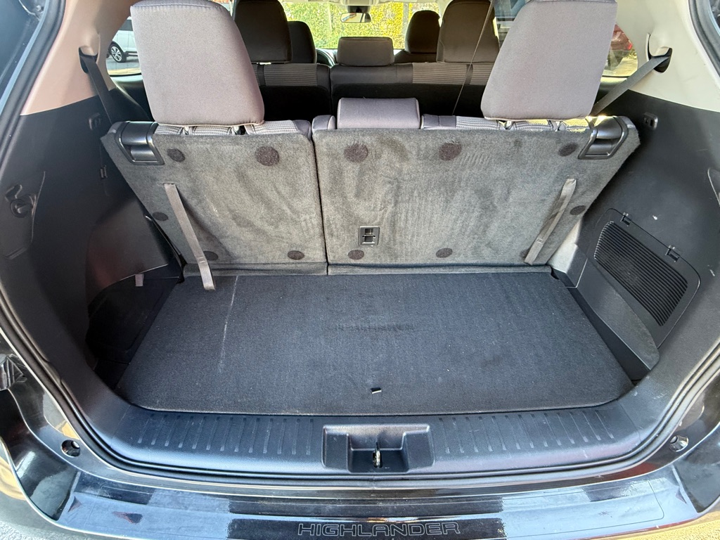 Photo 22 of this TOYOTA HIGHLANDER