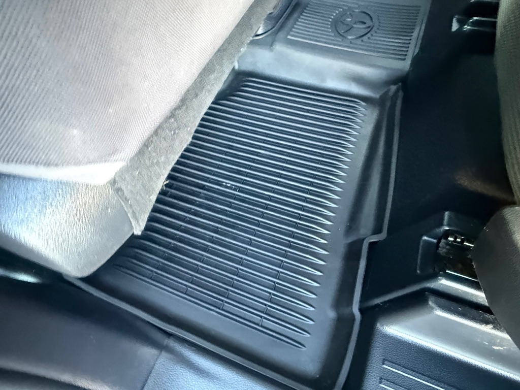 Photo 27 of this TOYOTA HIGHLANDER