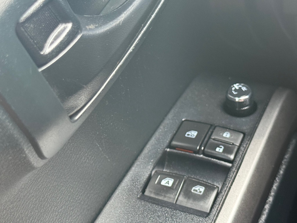 Photo 27 of this TOYOTA TACOMA