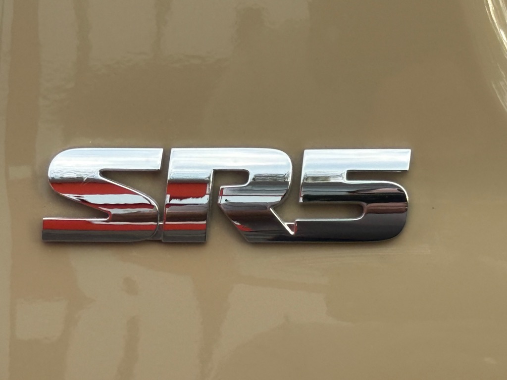 Photo 18 of this TOYOTA TACOMA