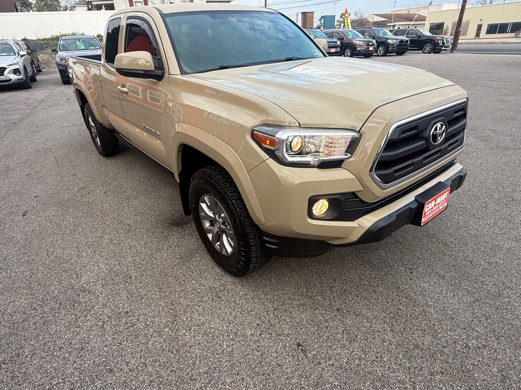 Photo 10 of this TOYOTA TACOMA