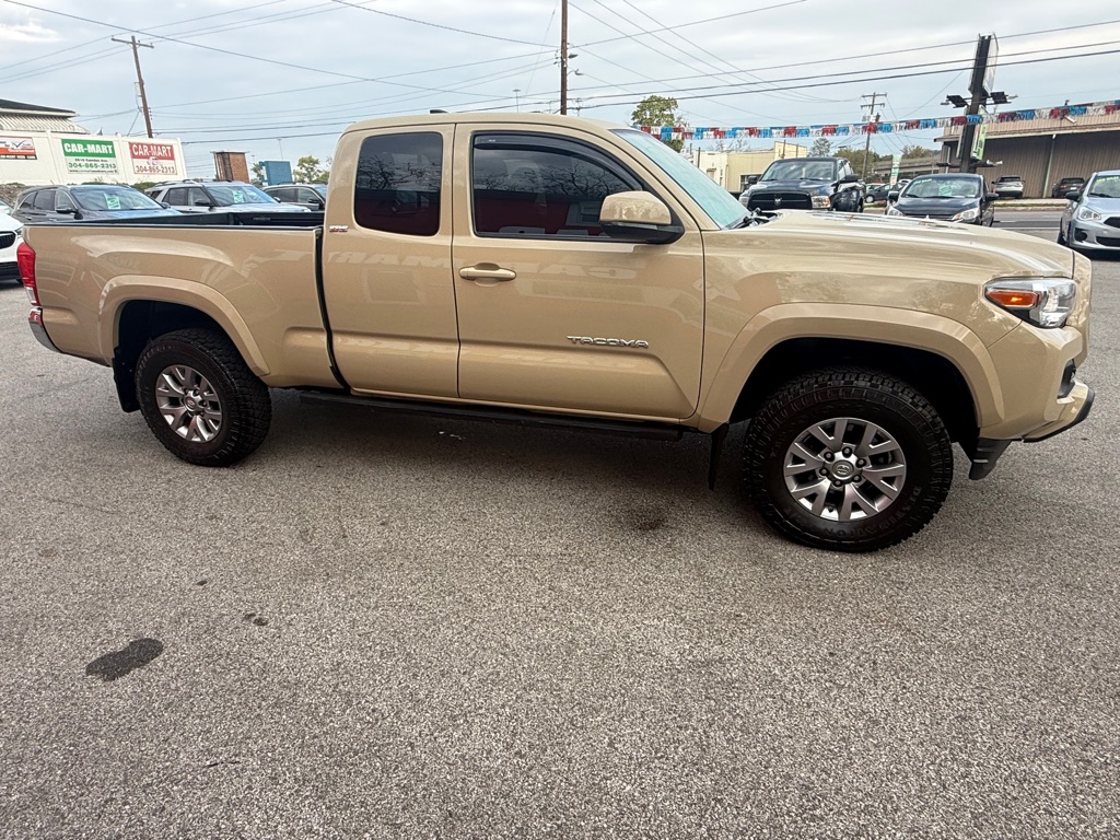 Photo 9 of this TOYOTA TACOMA