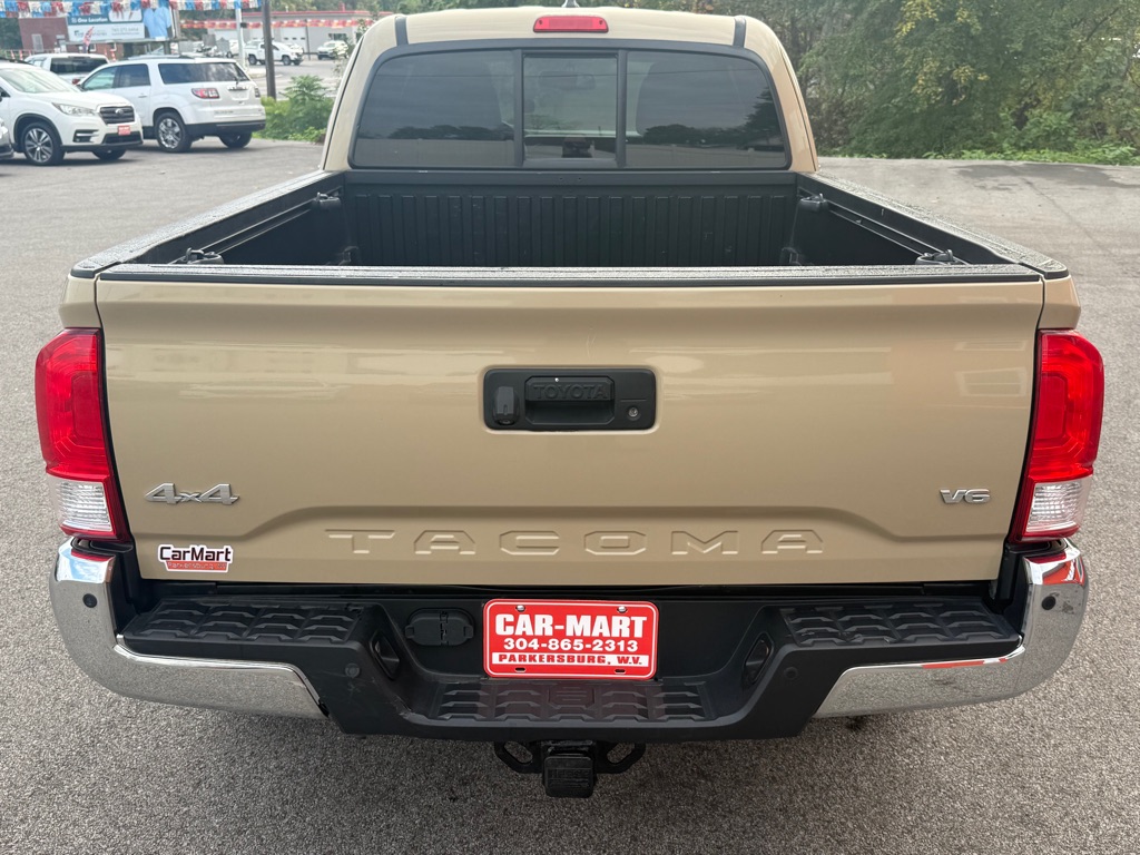 Photo 6 of this TOYOTA TACOMA