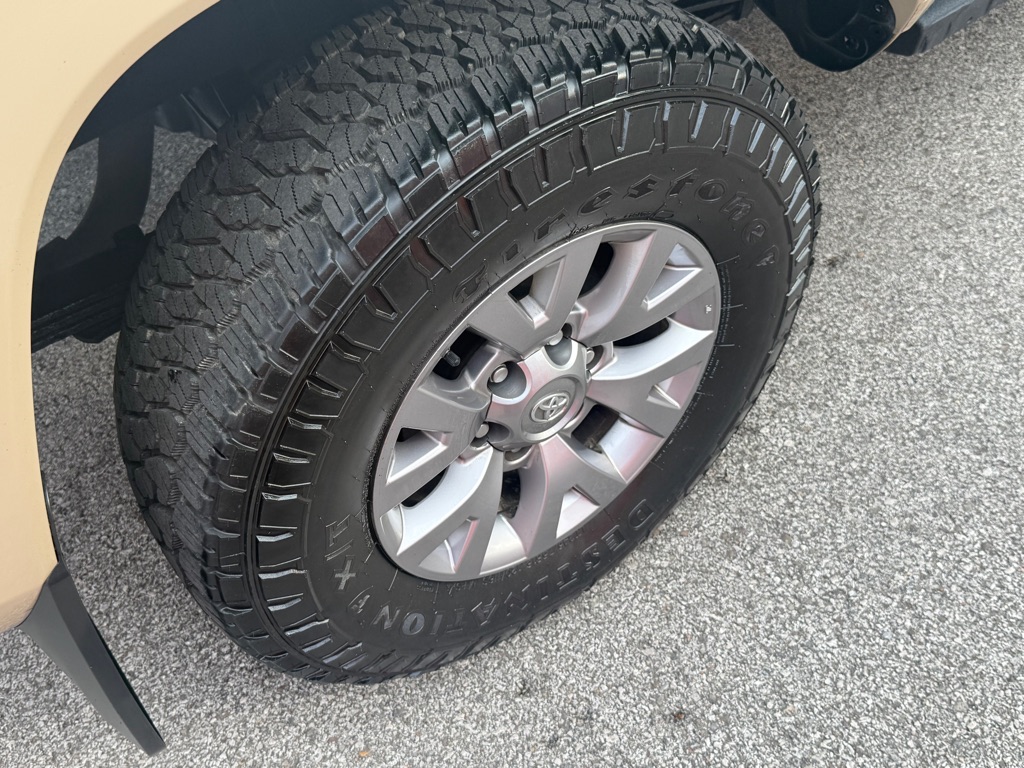 Photo 20 of this TOYOTA TACOMA