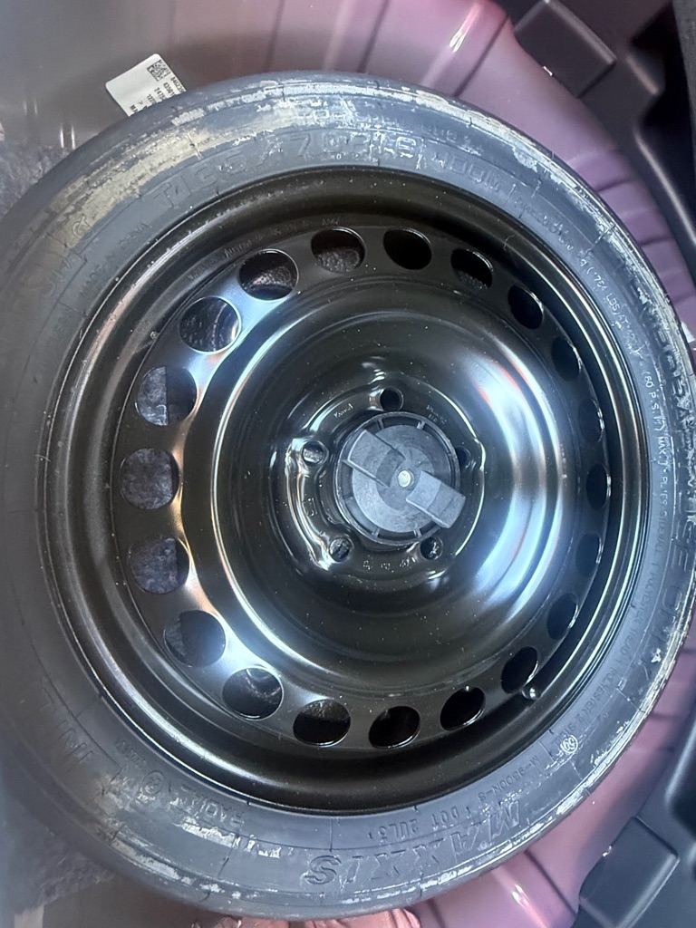 Photo 24 of this CHEVROLET EQUINOX