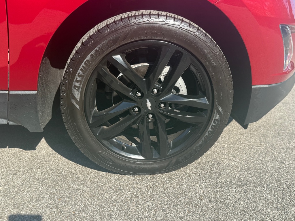 Photo 18 of this CHEVROLET EQUINOX