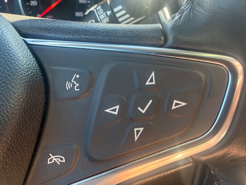 Photo 35 of this CHEVROLET EQUINOX