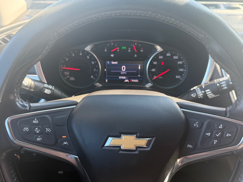 Photo 36 of this CHEVROLET EQUINOX
