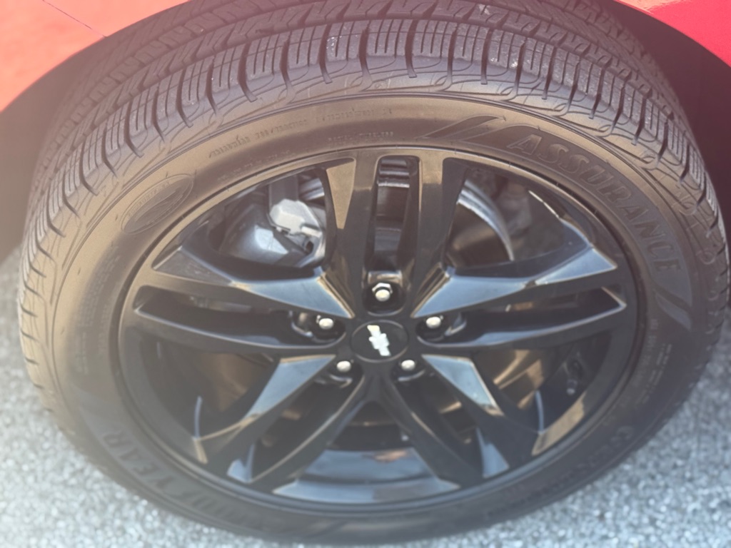Photo 14 of this CHEVROLET EQUINOX