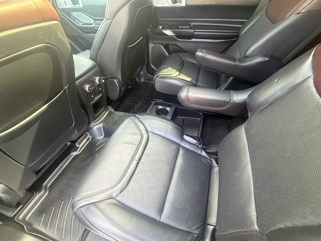 Photo 29 of this FORD EXPLORER
