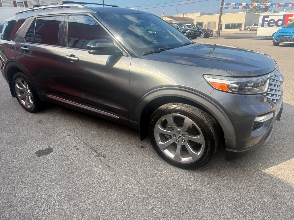 Photo 9 of this FORD EXPLORER