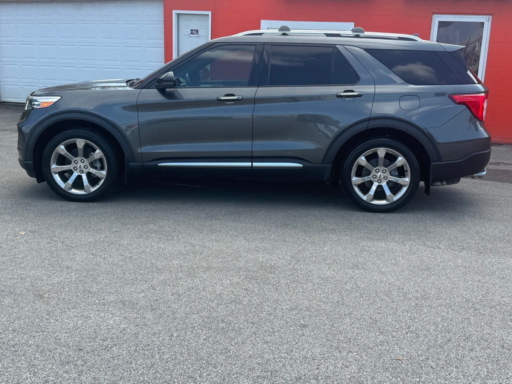 Photo 3 of this FORD EXPLORER