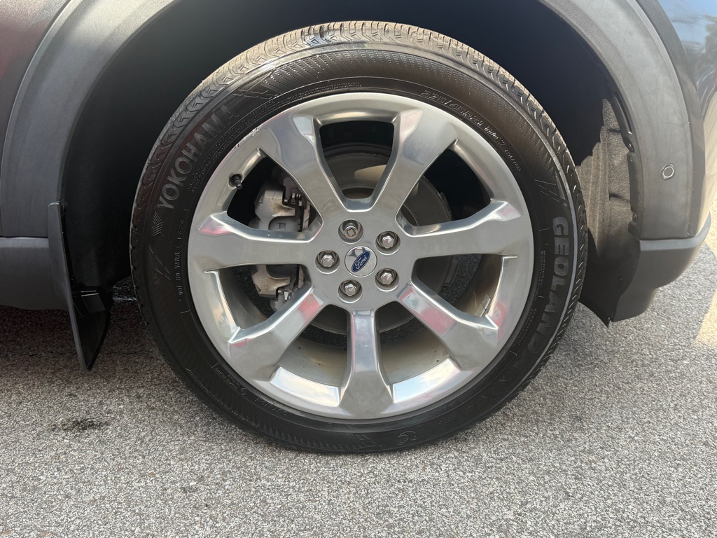 Photo 17 of this FORD EXPLORER