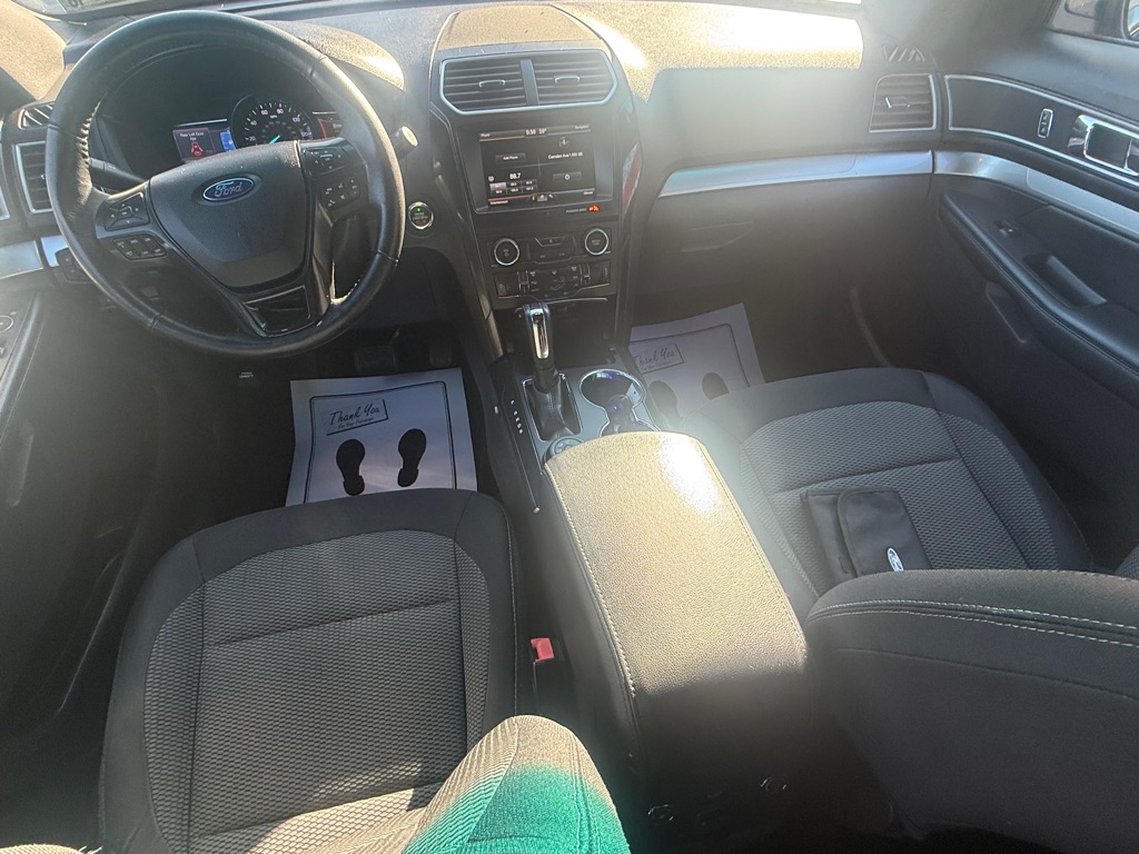 Photo 24 of this FORD EXPLORER