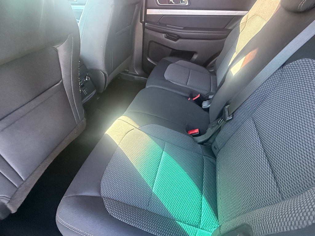 Photo 25 of this FORD EXPLORER