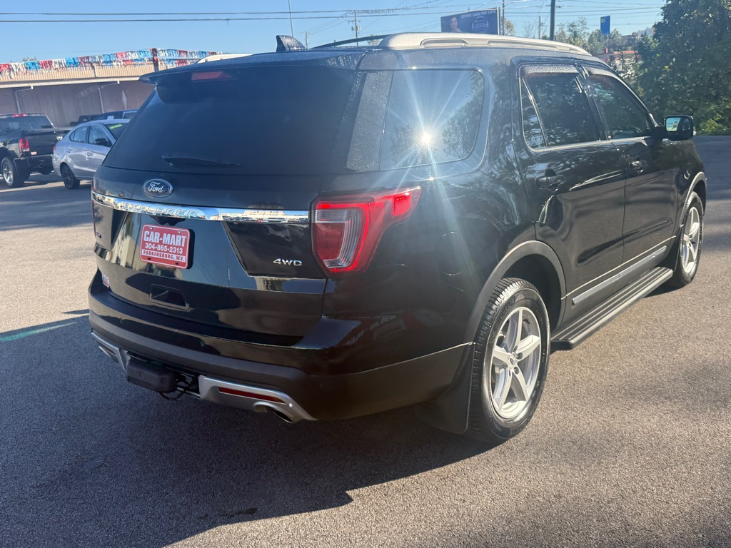 Photo 6 of this FORD EXPLORER