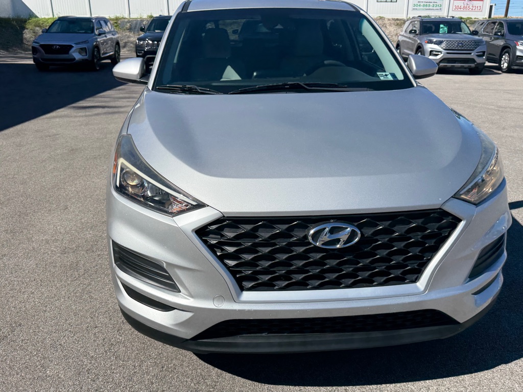 Photo 10 of this HYUNDAI TUCSON