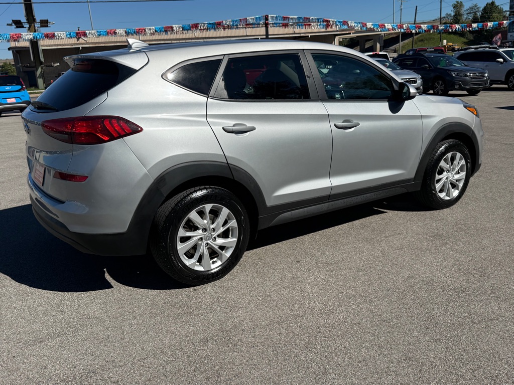 Photo 6 of this HYUNDAI TUCSON